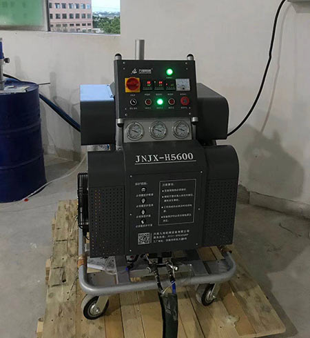 泡沫雕塑用聚脲涂料防护(图3) H5600聚脲涂料喷涂机